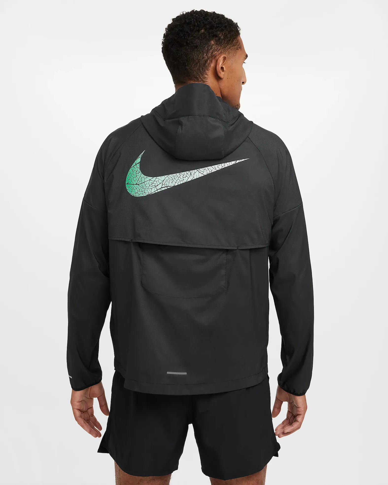 Nike Men's Impossibly Light Kipchoge Limited Edition Jacket 010